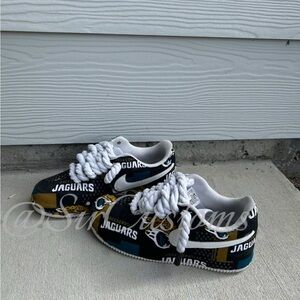 Jaguar Themed Men's Sneakers
